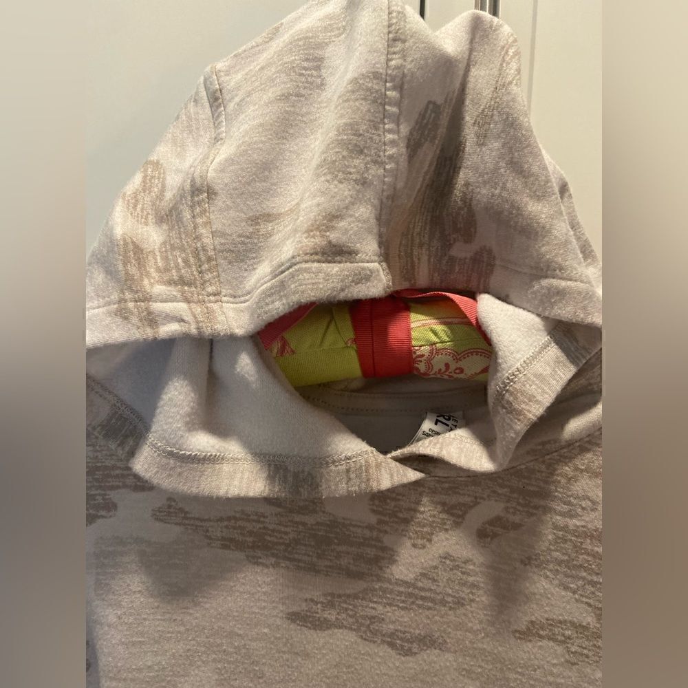 Athleta Girl Size 14 XL Camo Hoodie Sweatshirt Gray Thumbholes Modal Blend Soft - Picture 2 of 10